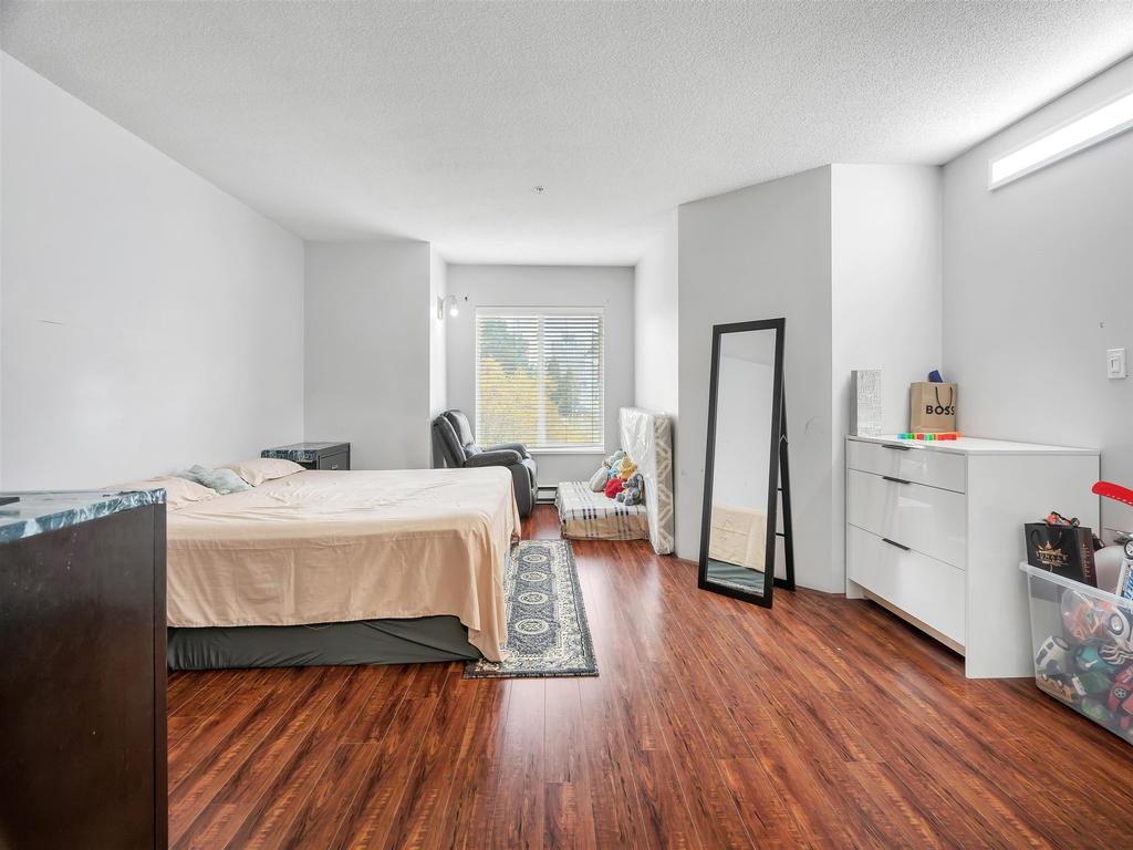 Listing Image for R3110467