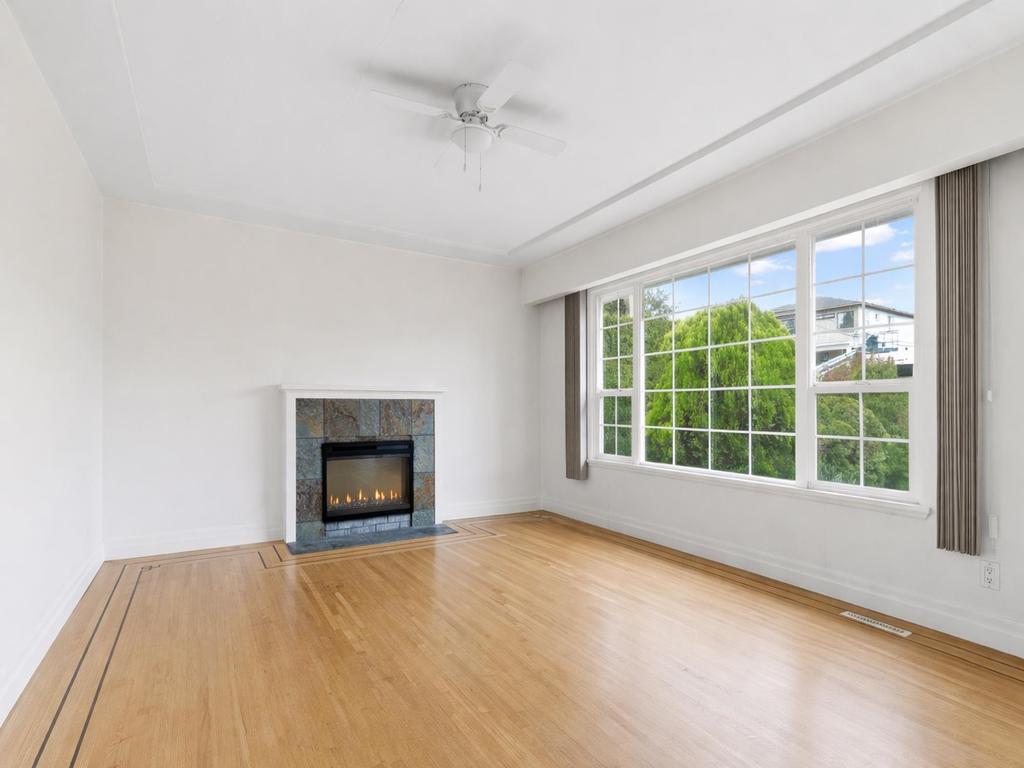 Listing Image for R3110478