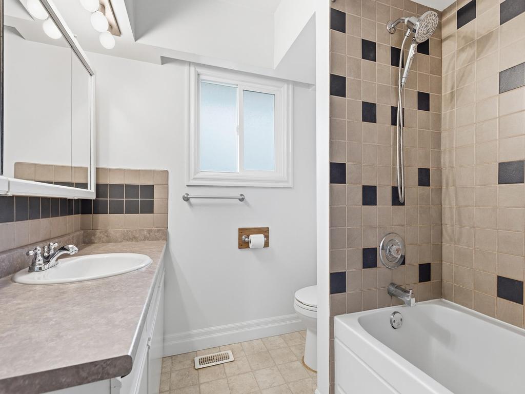 Listing Image for R3110478