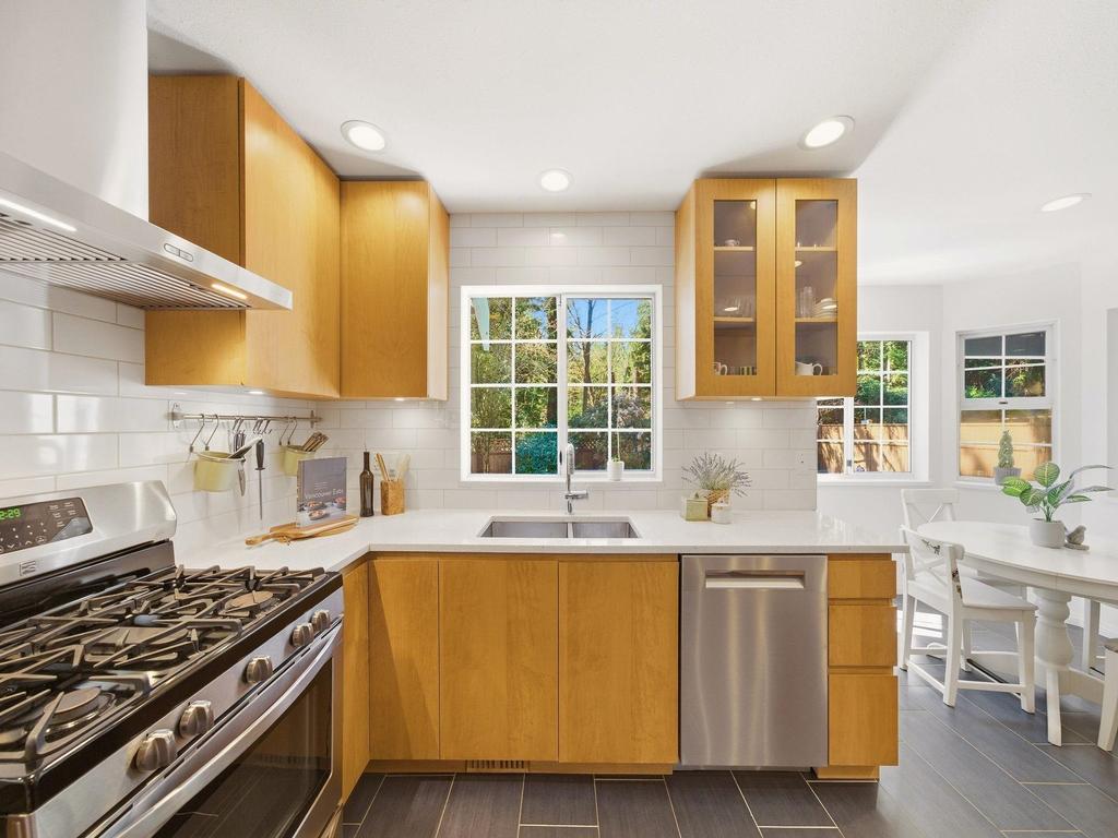 Listing Image for R3110489