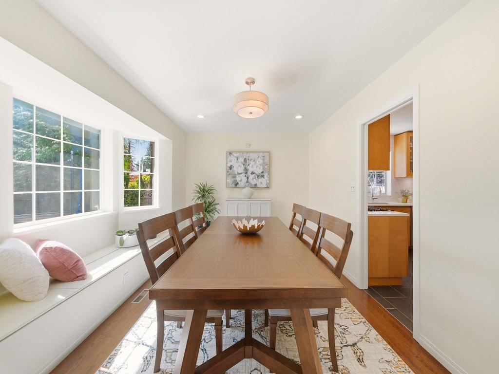 Listing Image for R3110489