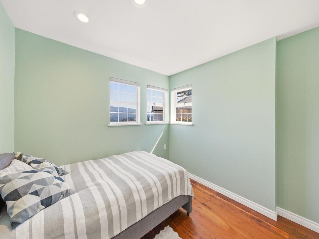 Listing Image for R3110489