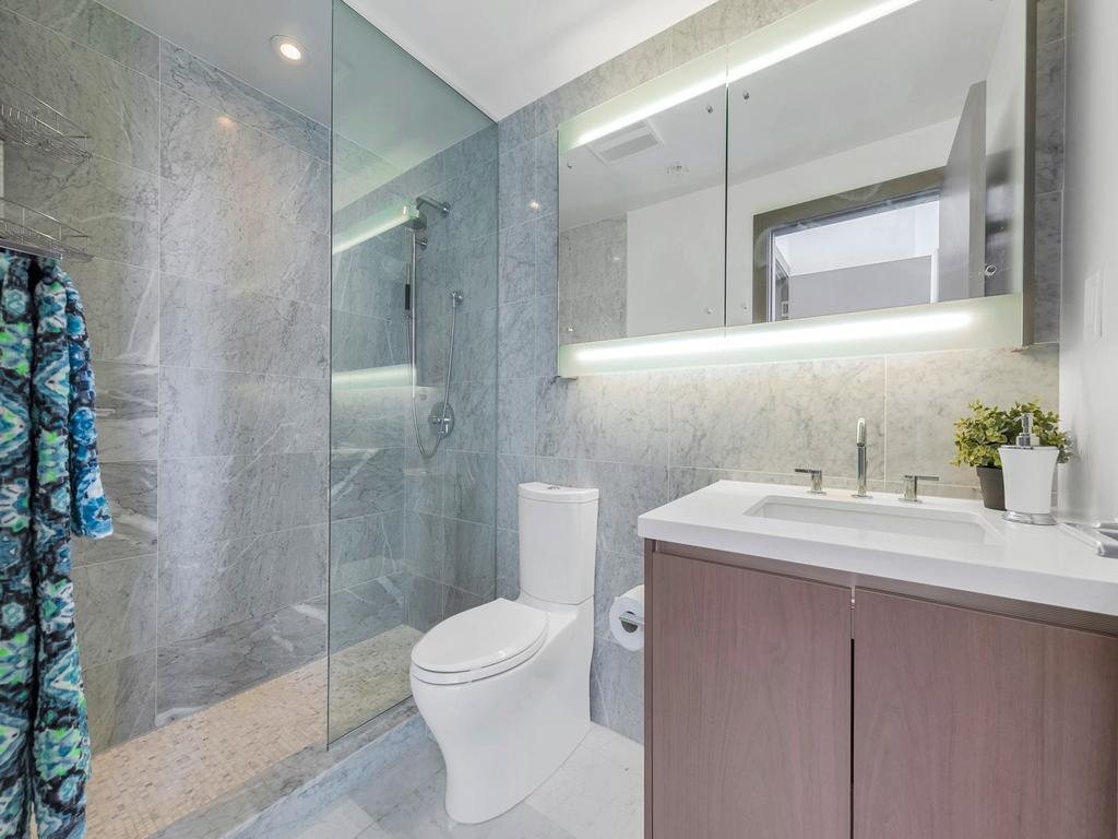 Listing Image for R3110493