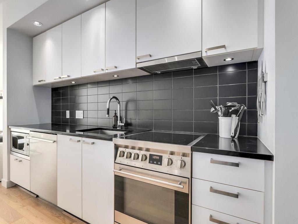 Listing Image for R3110495