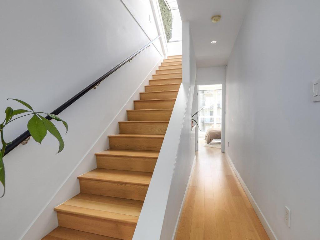 Listing Image for R3110495