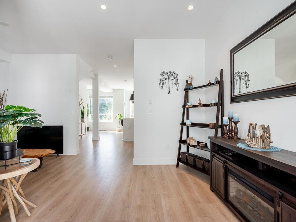 Listing Image for R3110503