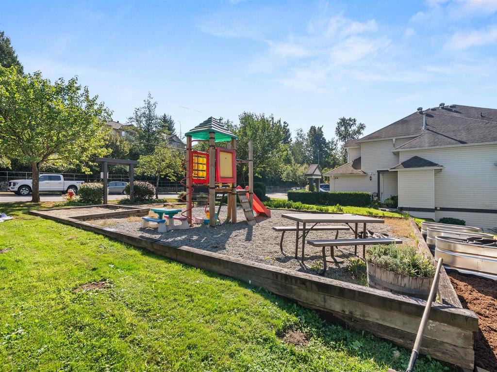 Listing Image for R3110555
