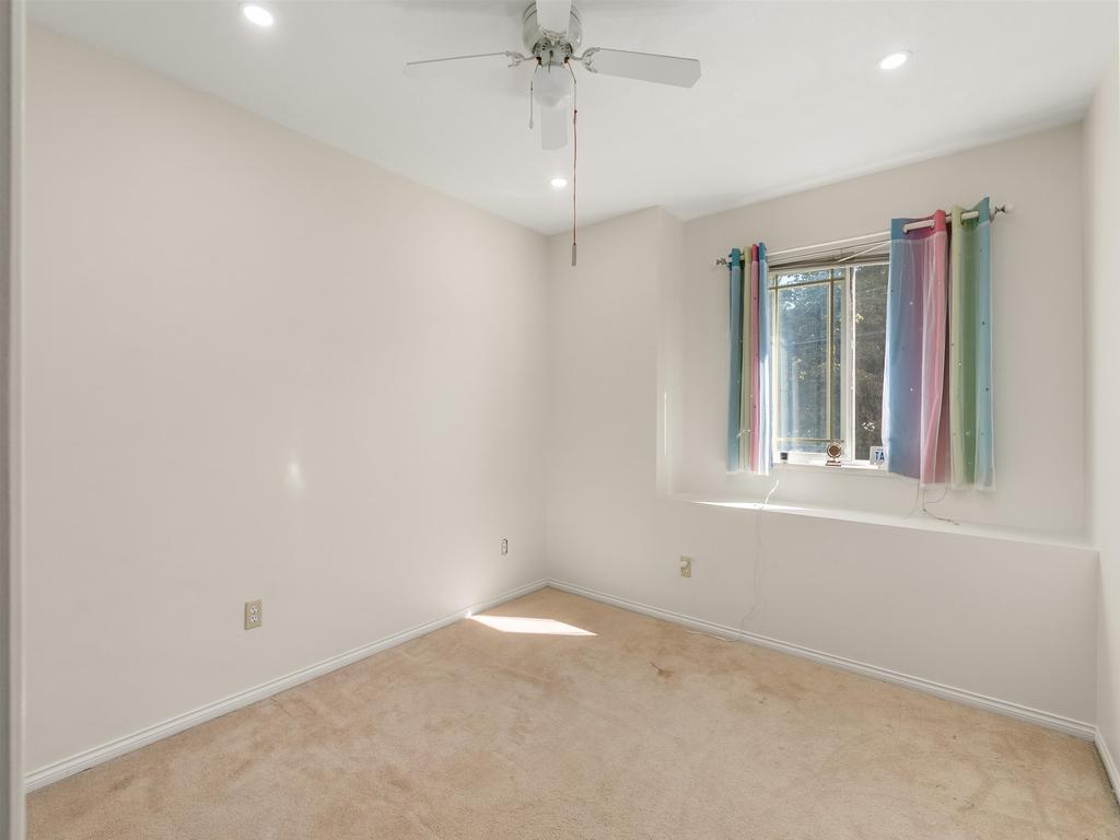 Listing Image for R3110555