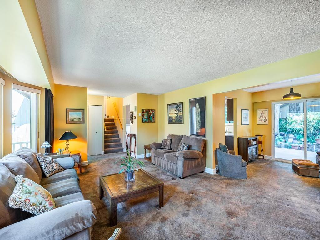 Listing Image for R3110566