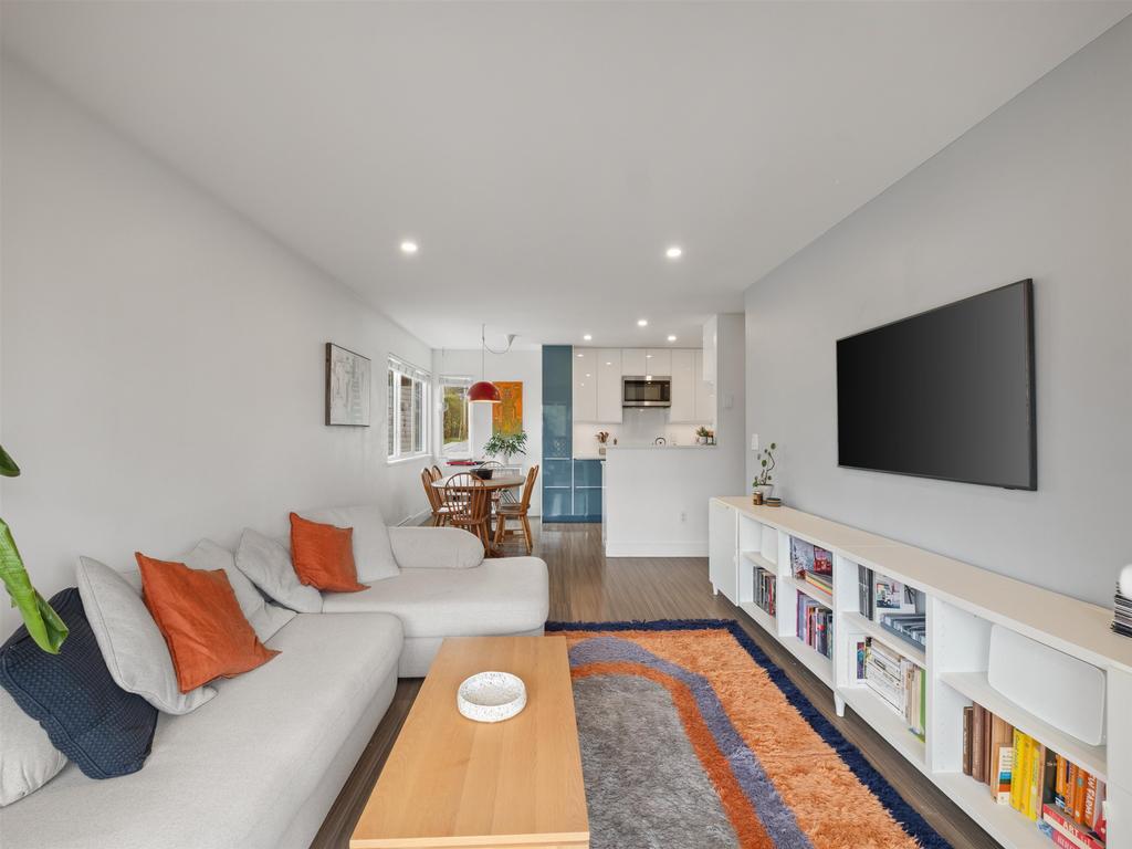 Listing Image for R3110572