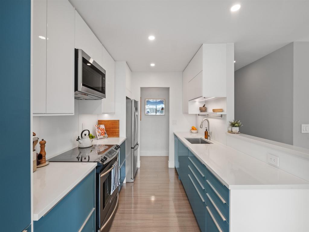 Listing Image for R3110572