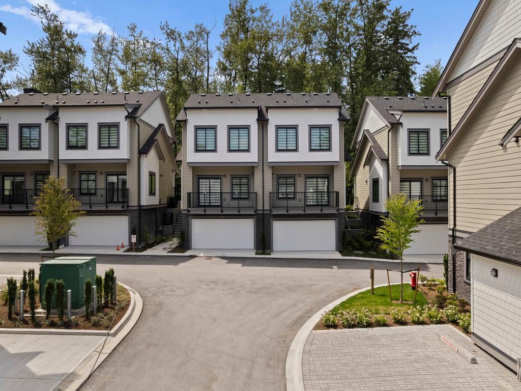 Listing Image for R3110581