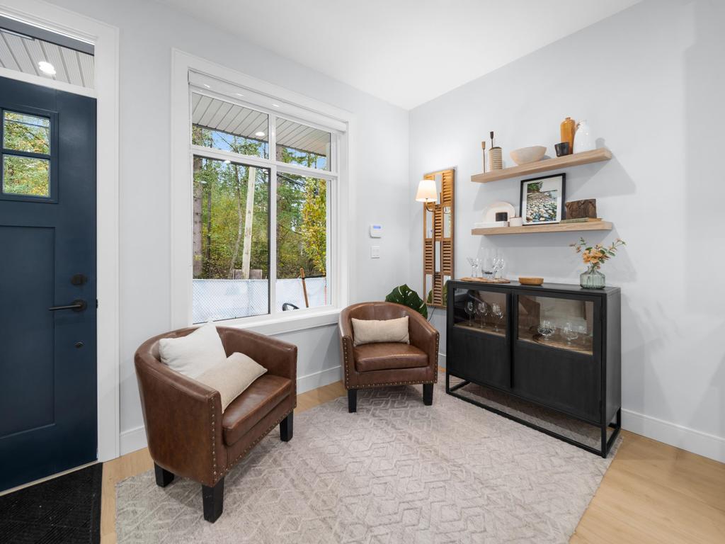 Listing Image for R3110581