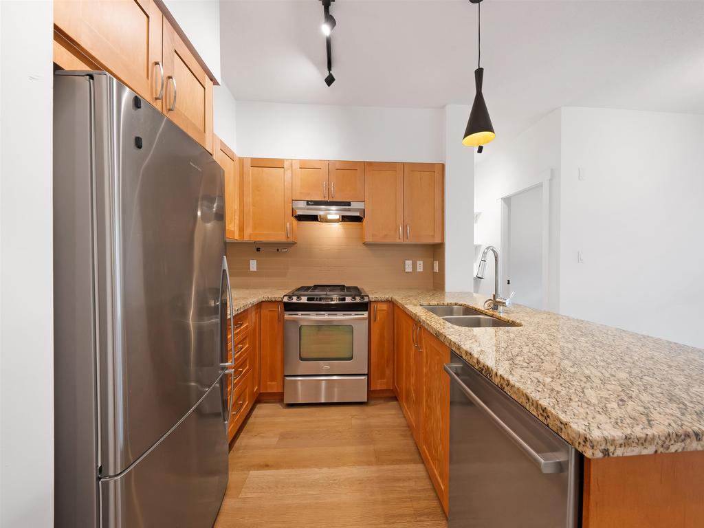 Listing Image for R3110593