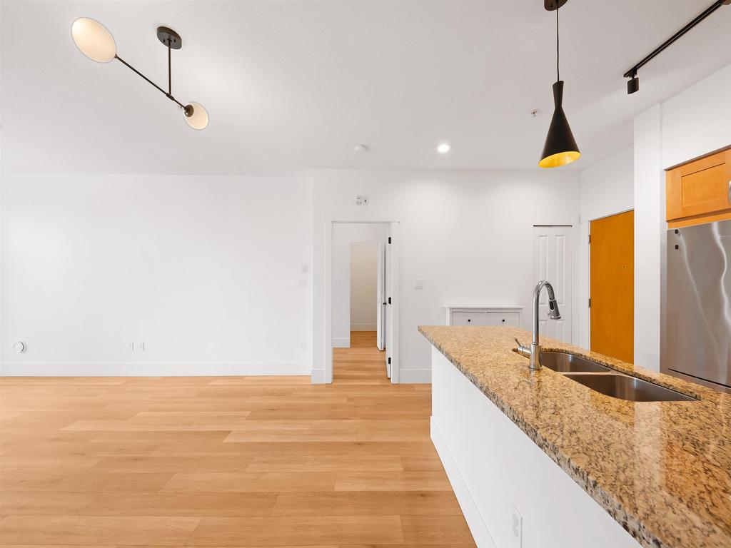 Listing Image for R3110593