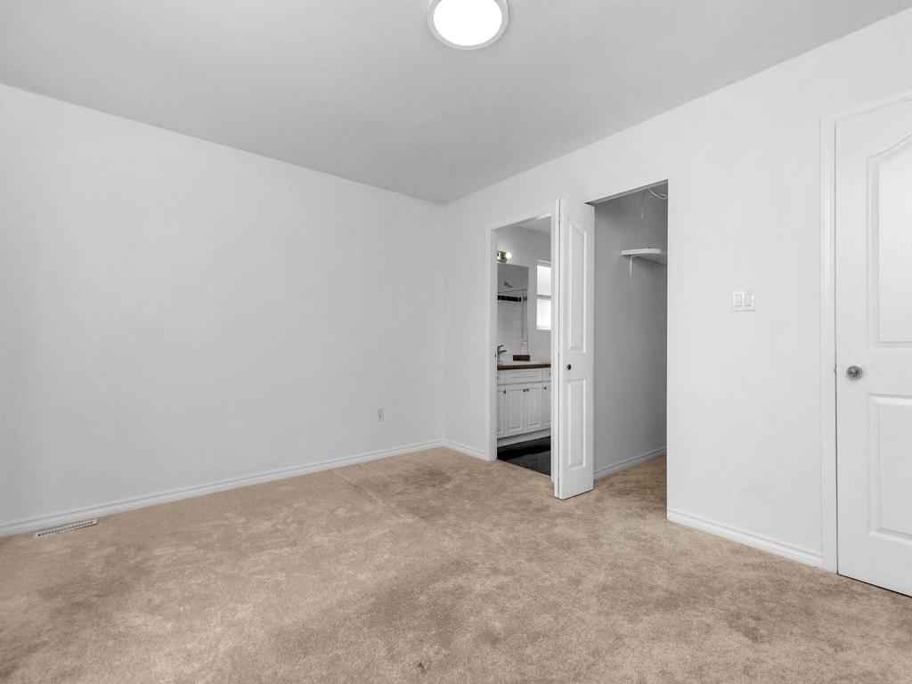 Listing Image for R3110597