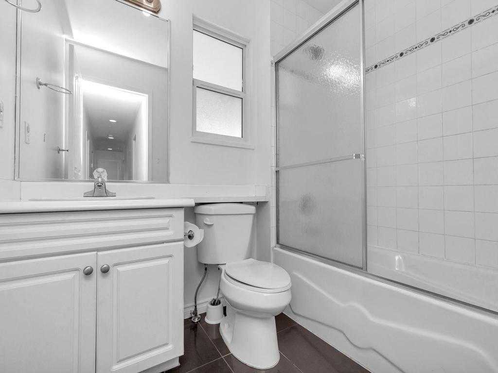 Listing Image for R3110597