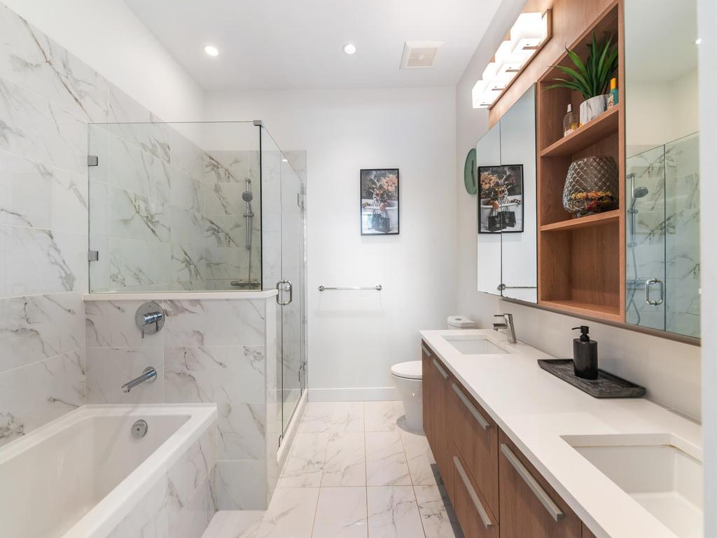 Listing Image for R3110600