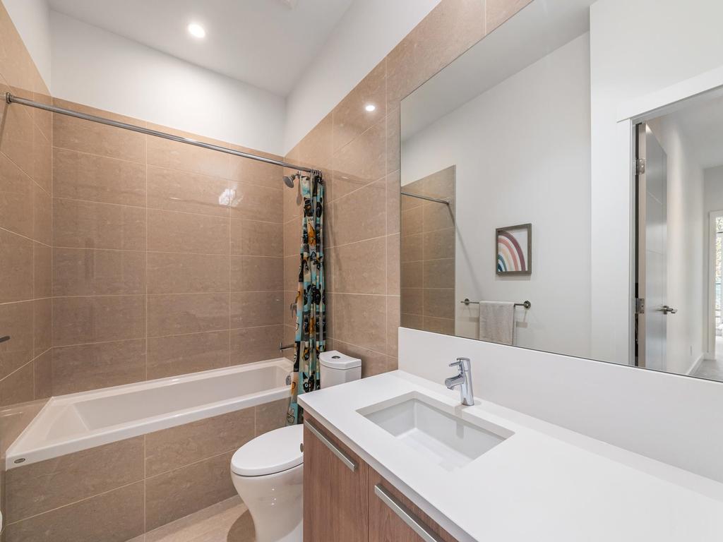 Listing Image for R3110600