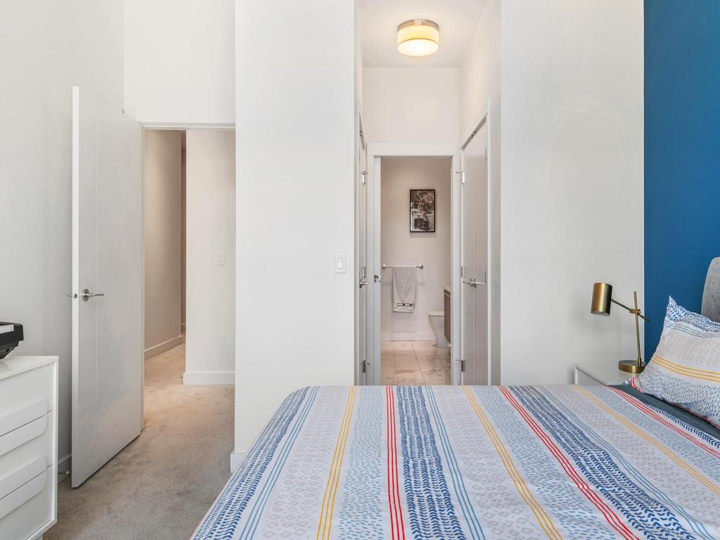 Listing Image for R3110600