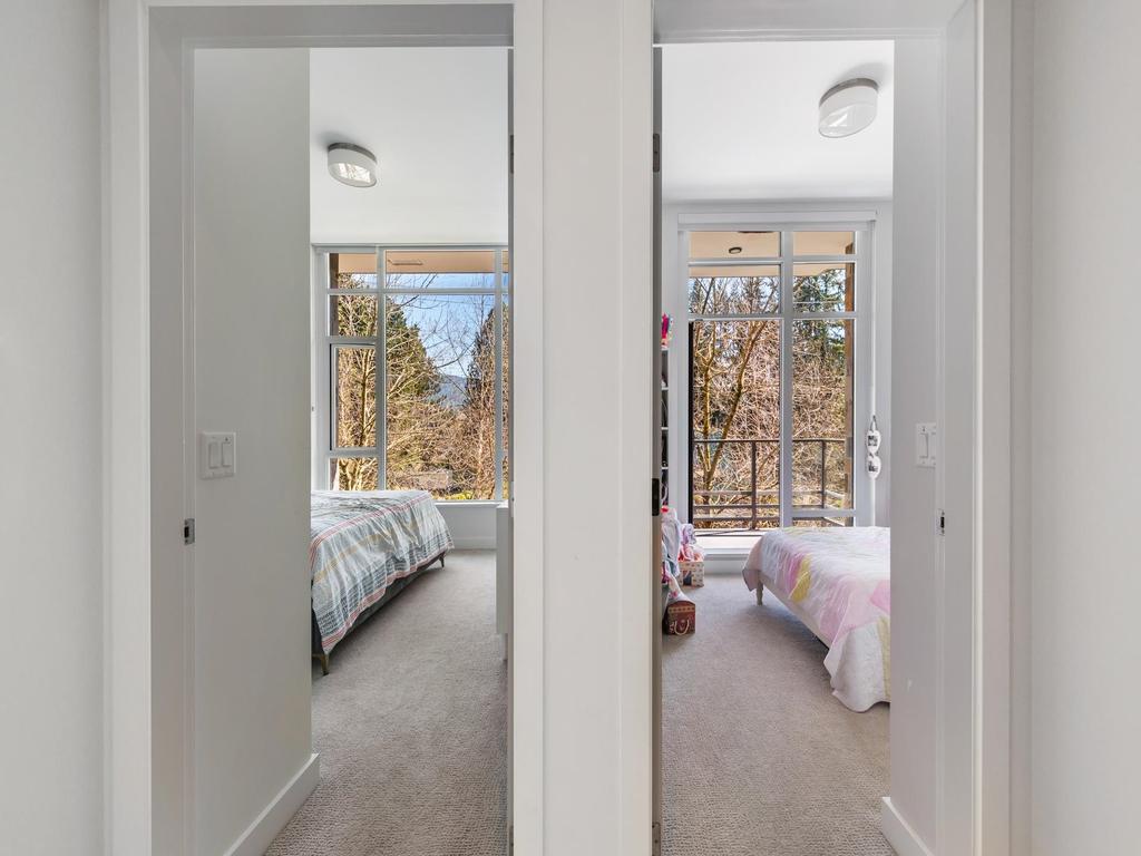 Listing Image for R3110600