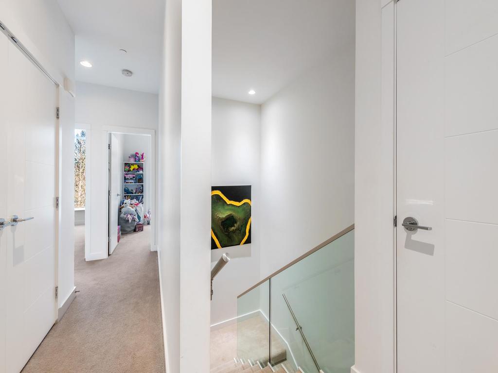 Listing Image for R3110600