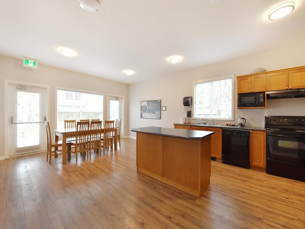 Listing Image for R3110606