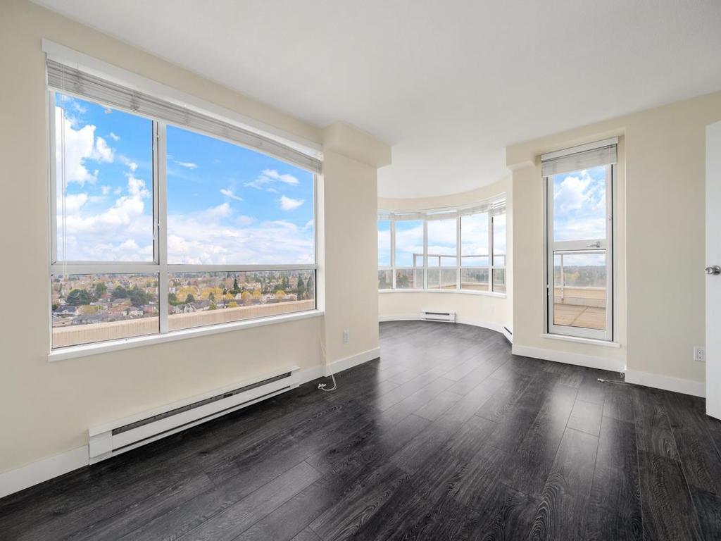 Listing Image for R3110619