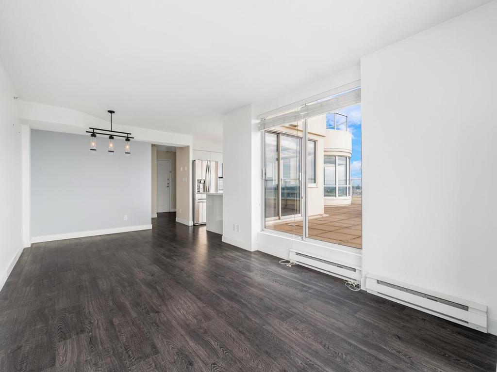 Listing Image for R3110619