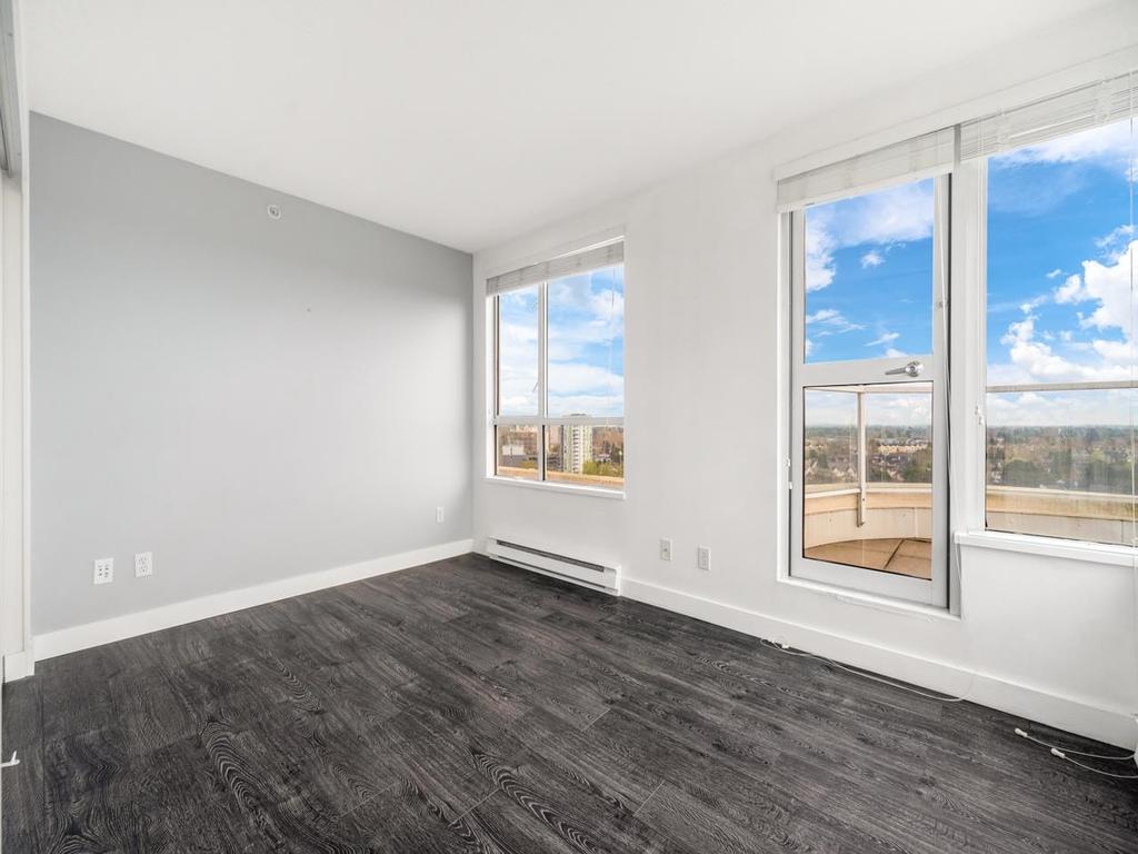 Listing Image for R3110619