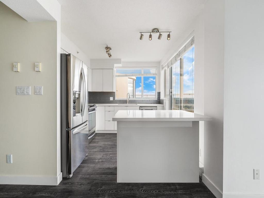 Listing Image for R3110619