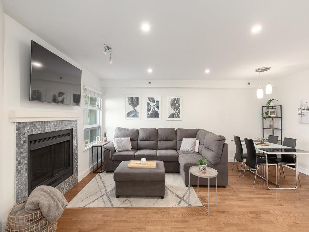 Listing Image for R3110624