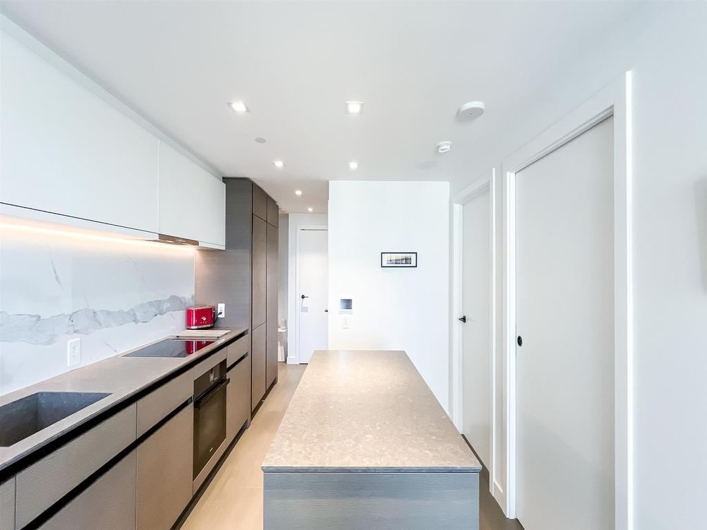 Listing Image for R3110625