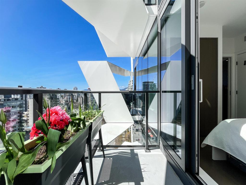 Listing Image for R3110625