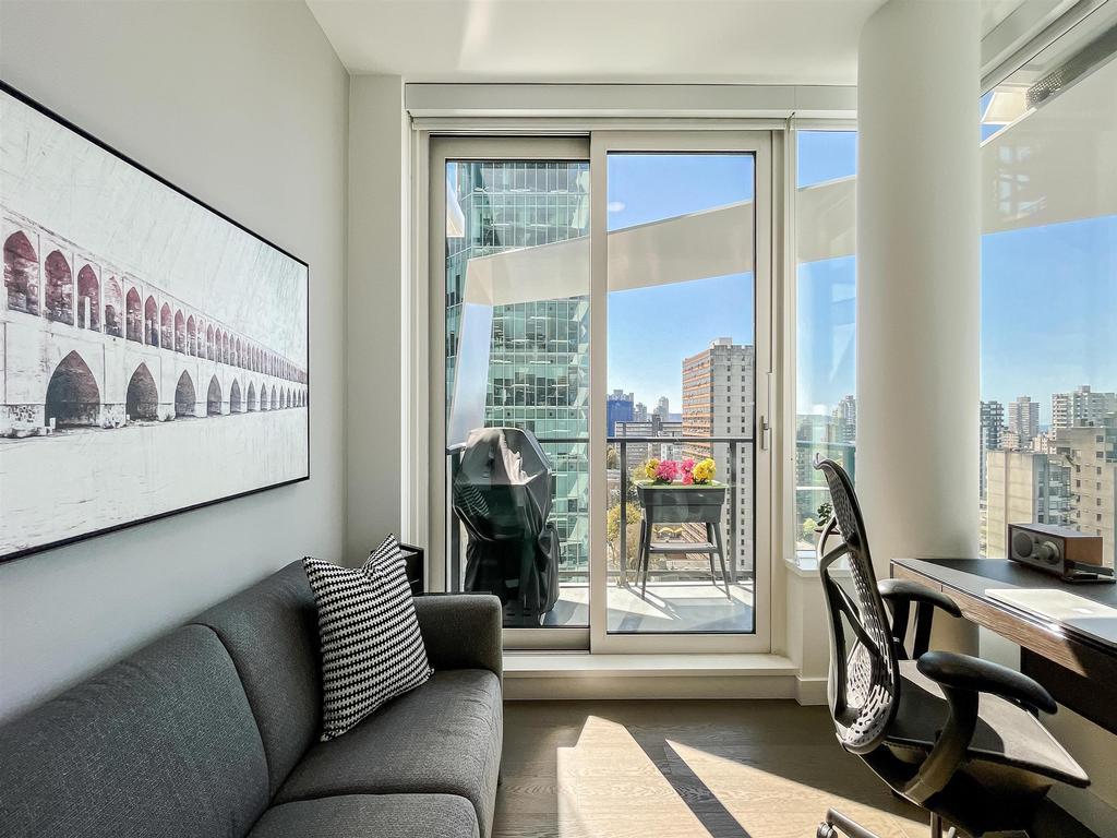 Listing Image for R3110625