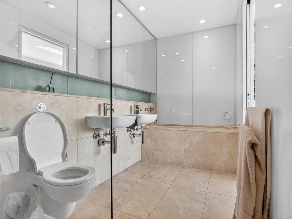 Listing Image for R3110634