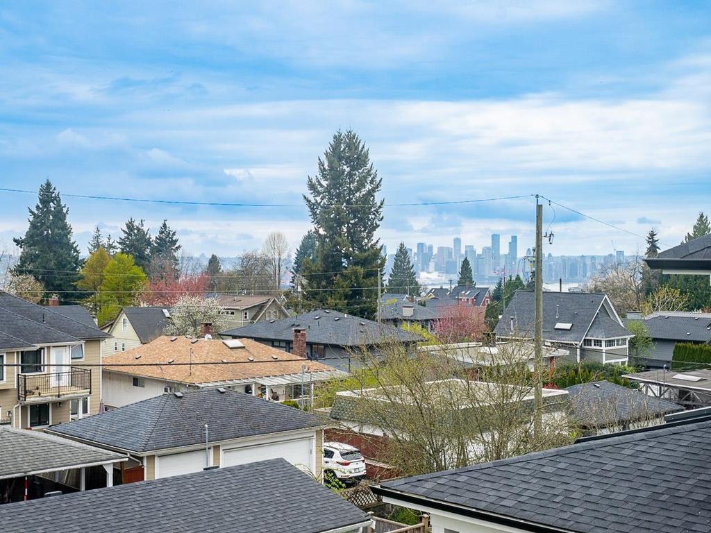 Listing Image for R3110636