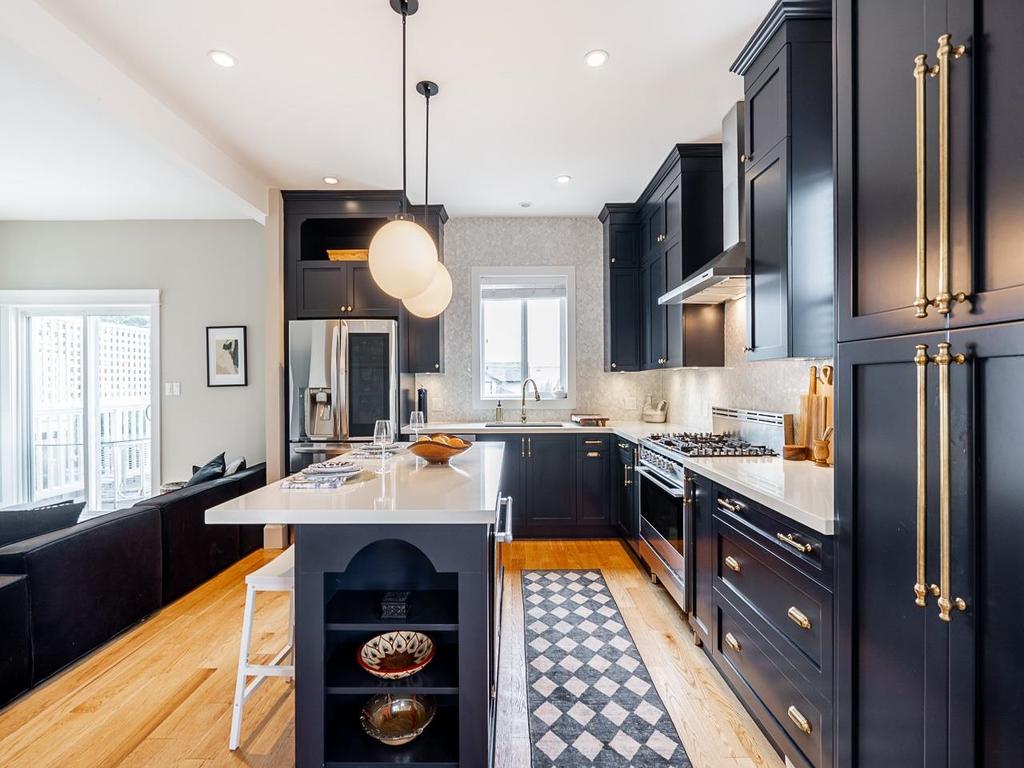 Listing Image for R3110636