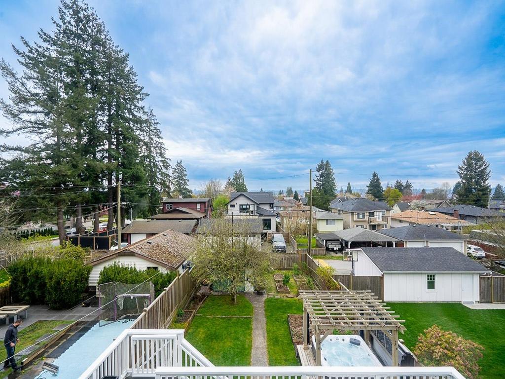 Listing Image for R3110636