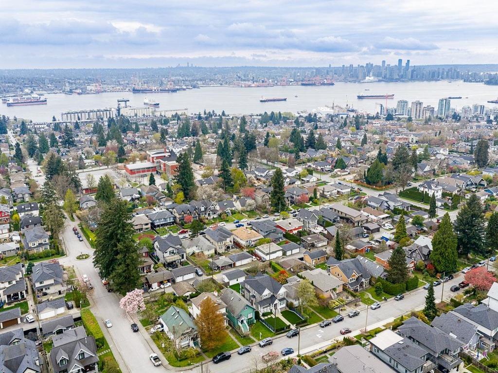 Listing Image for R3110636