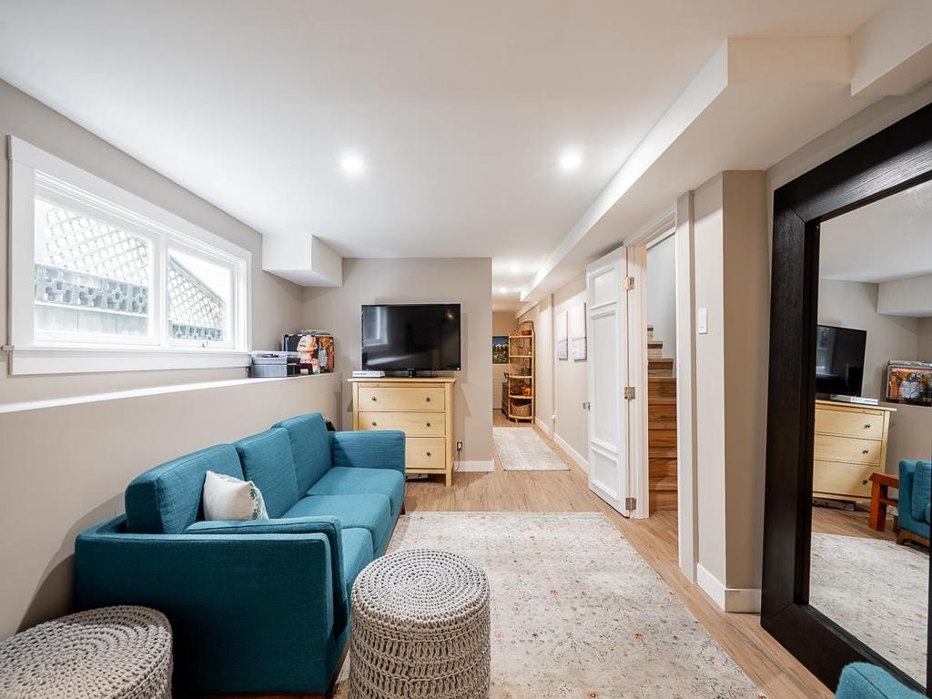 Listing Image for R3110636