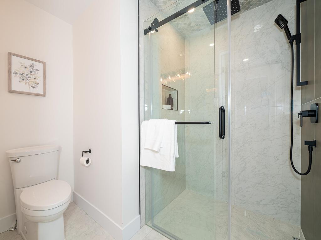 Listing Image for R3110649