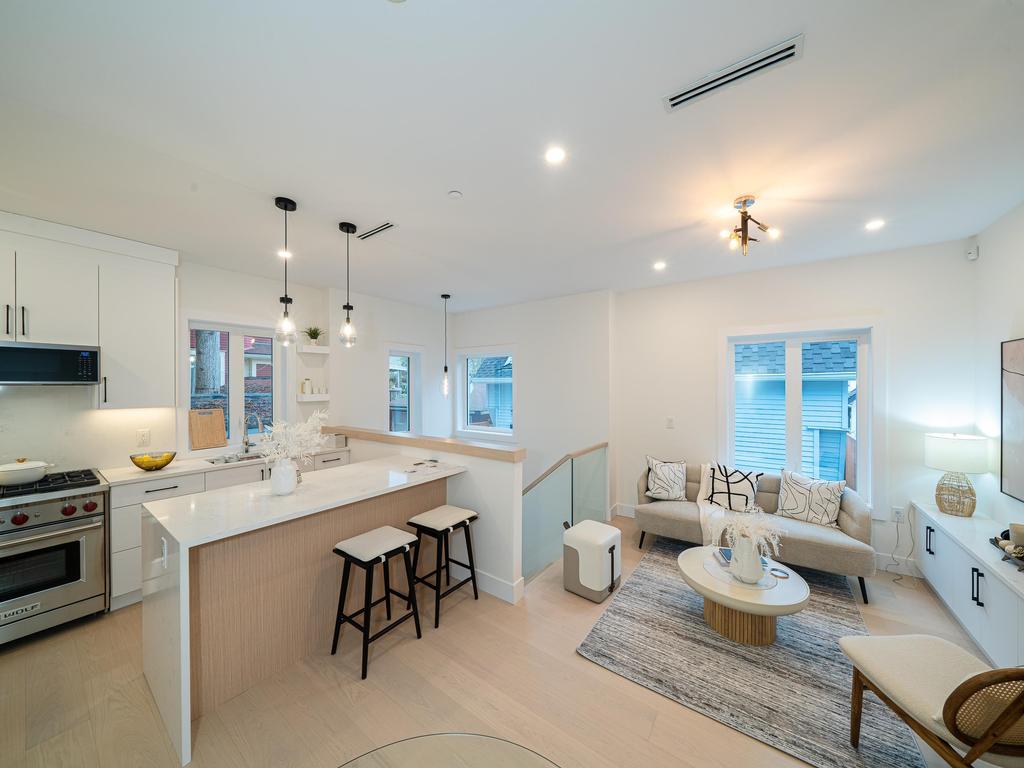 Listing Image for R3110649