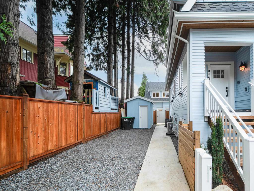 Listing Image for R3110649