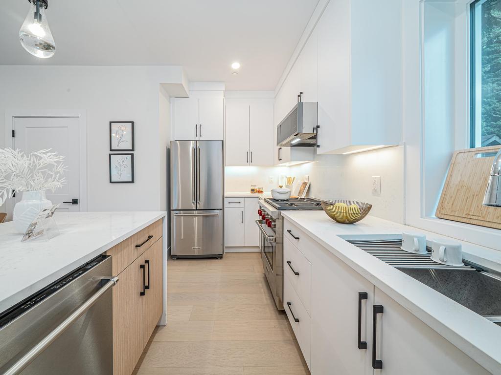 Listing Image for R3110649