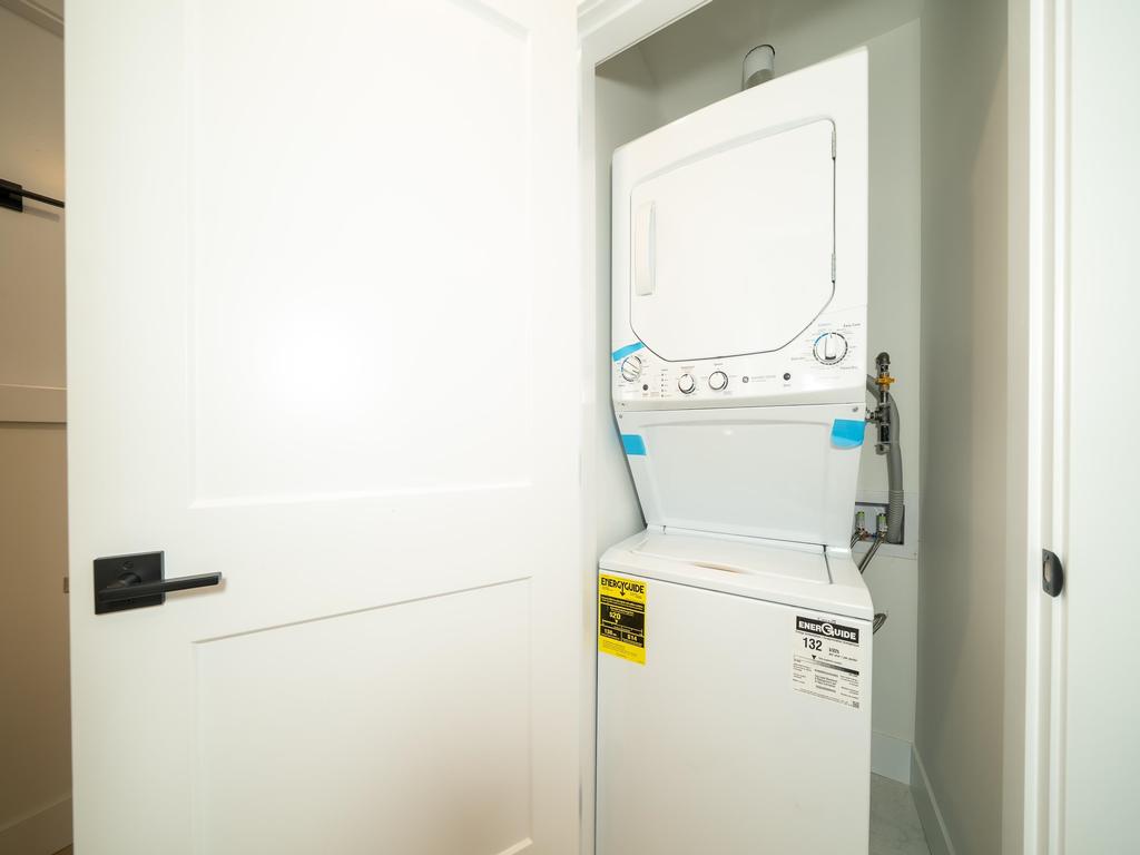 Listing Image for R3110649