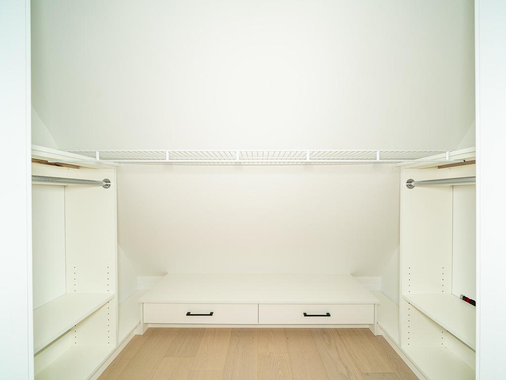 Listing Image for R3110649