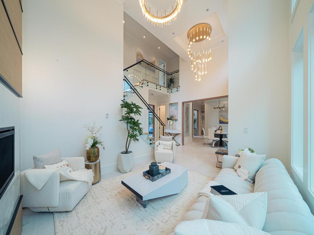 Listing Image for R3110657