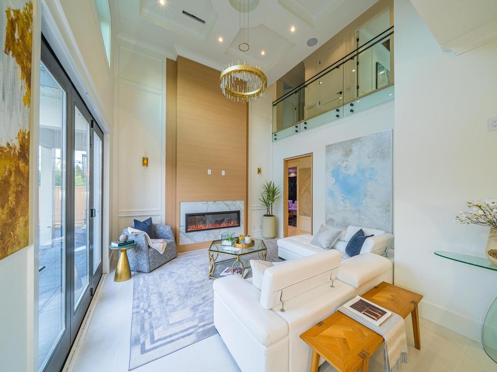 Listing Image for R3110657