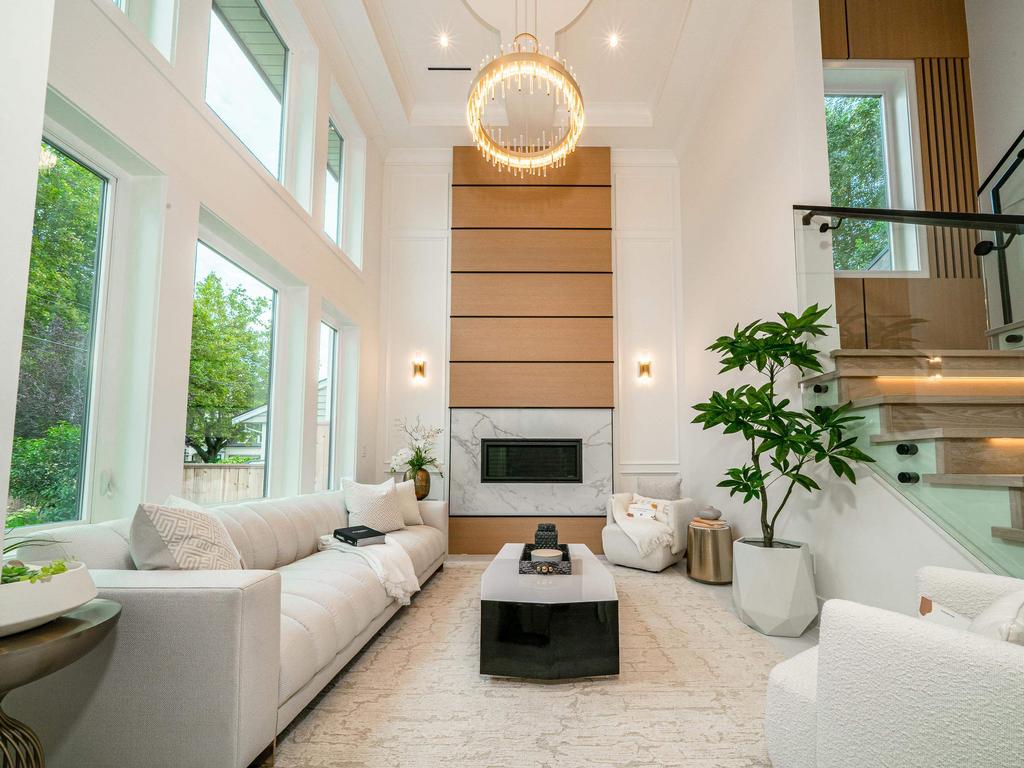 Listing Image for R3110657